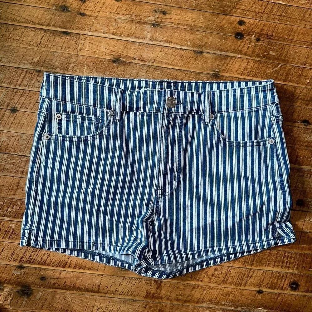 American Eagle blue & white hi rise shortie 12 jean shorts